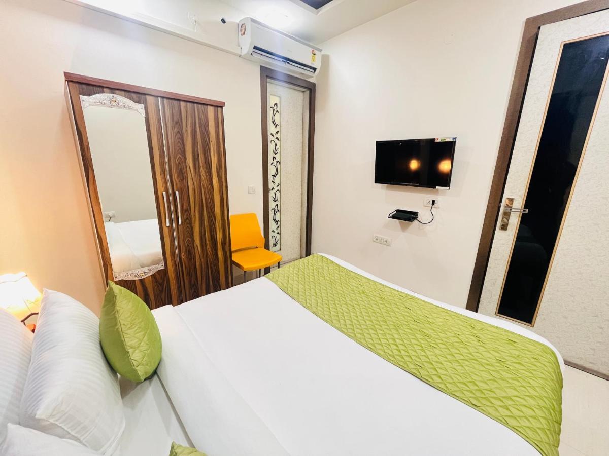 Hotel Park Pride Pitampura New Delhi, Couple Friendly ภายนอก รูปภาพ