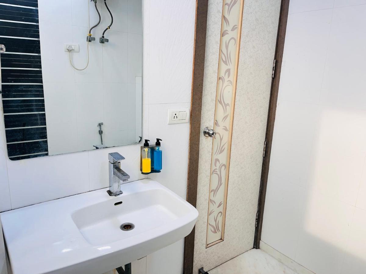 Hotel Park Pride Pitampura New Delhi, Couple Friendly ภายนอก รูปภาพ