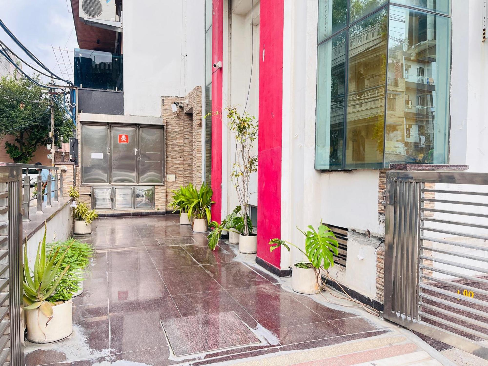 Hotel Park Pride Pitampura New Delhi, Couple Friendly ภายนอก รูปภาพ